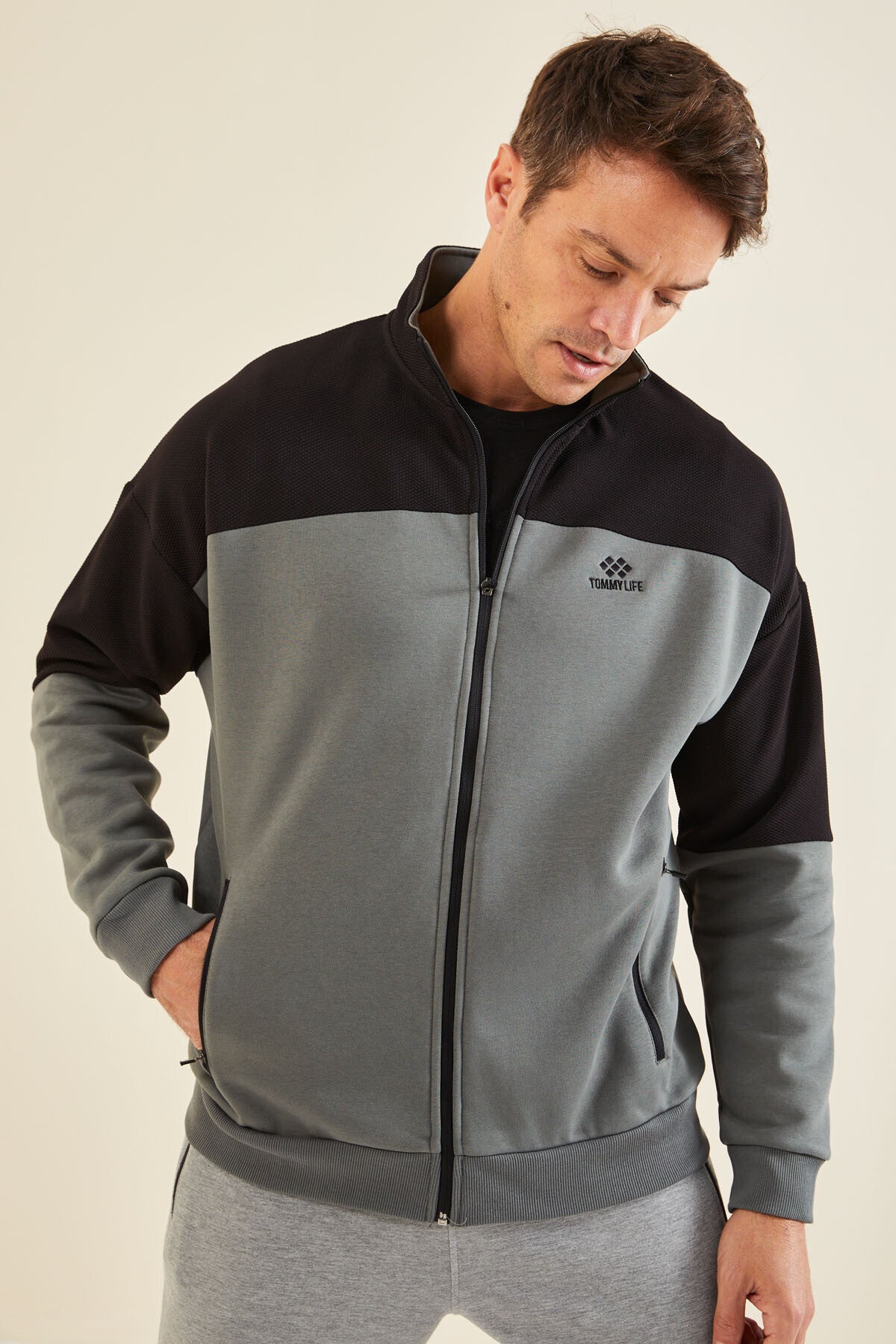 Men's Zippered Sweatshirt - 88314