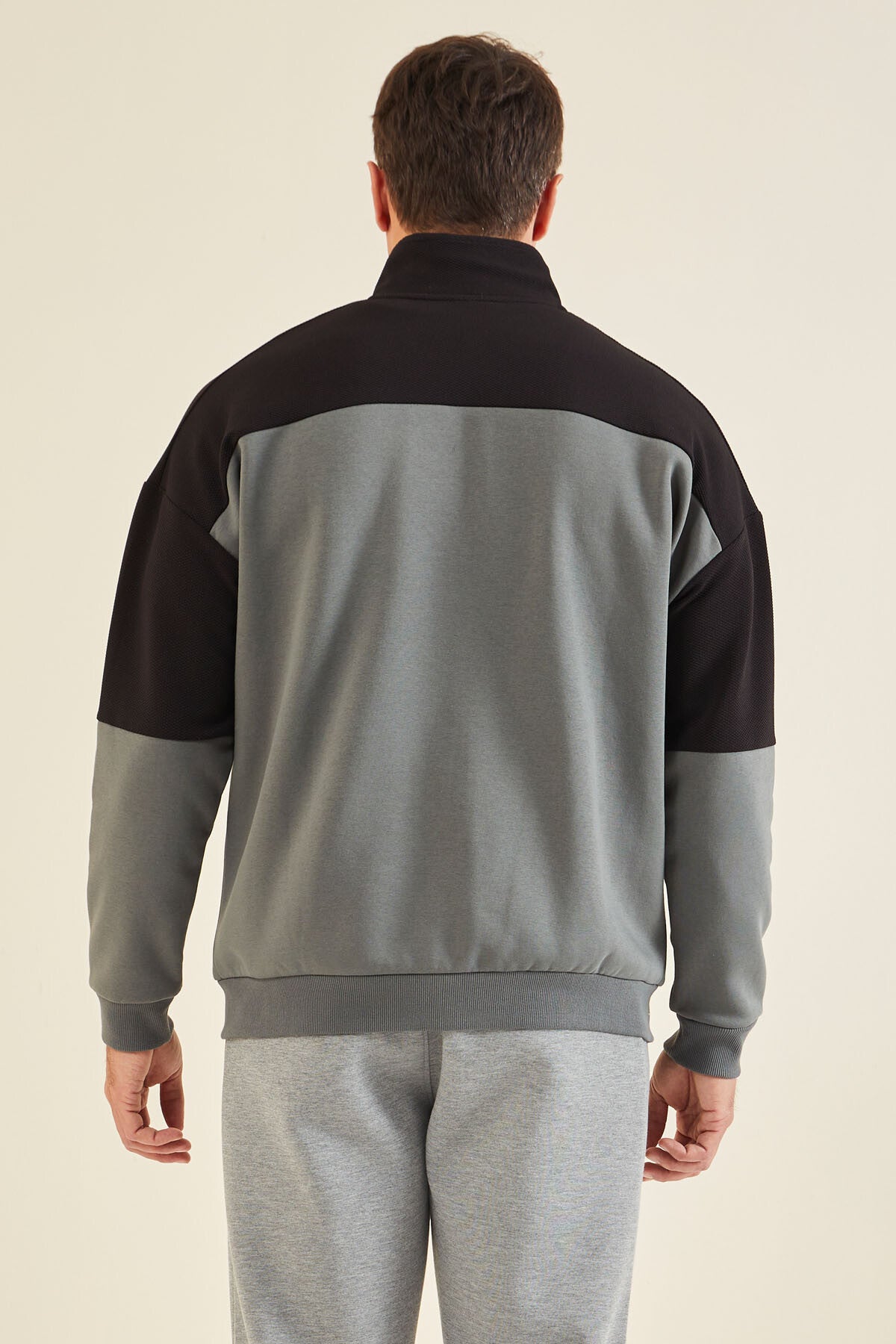 Men's Zippered Sweatshirt - 88314