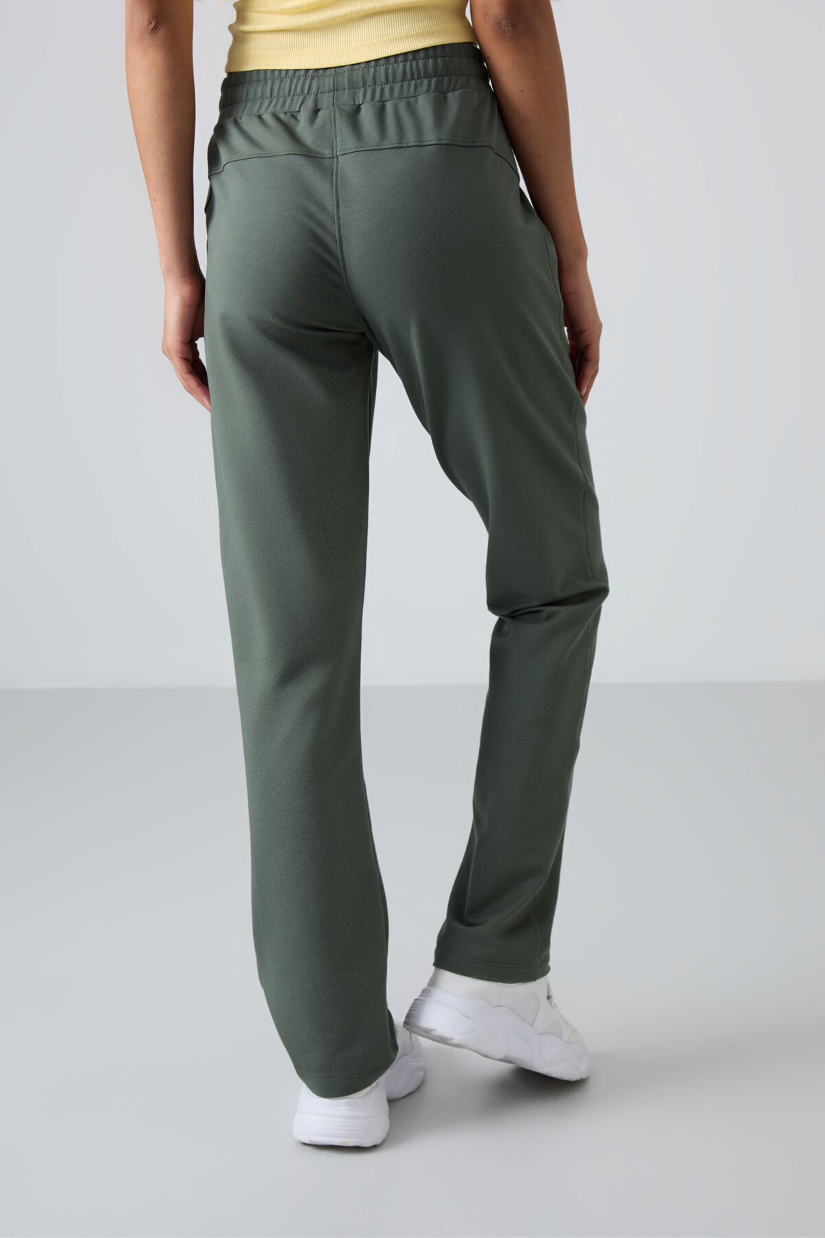Right Leg Classic Fit Women's Tracksuit Bottom with Hidden Zipper Pocket - 94148
