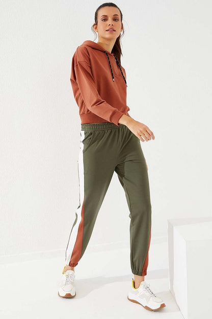 Right Two-Tone Striped Comfort Fit Elastic Cuff Women's Tracksuit Bottom - 94582