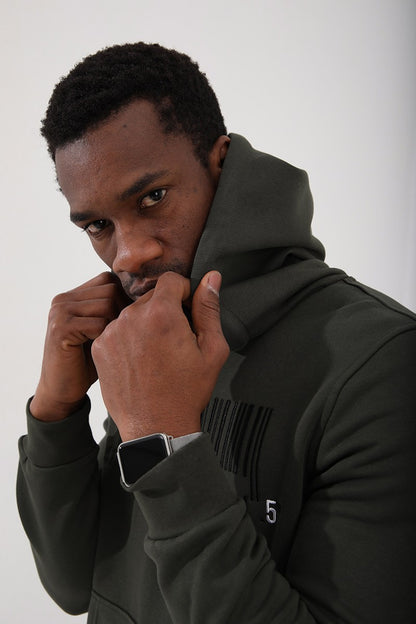Embroidered Kangaroo Pocket Standard Cut Hooded Men's Sweatshirt - 87839