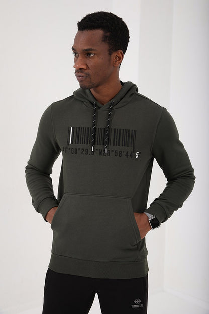 Embroidered Kangaroo Pocket Standard Cut Hooded Men's Sweatshirt - 87839