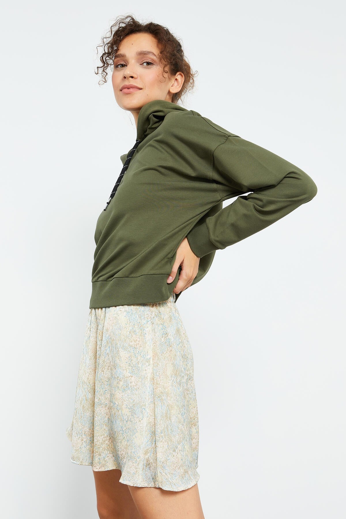 Long Sleeve Comfort Fit Hooded Women's Sweatshirt - 97115