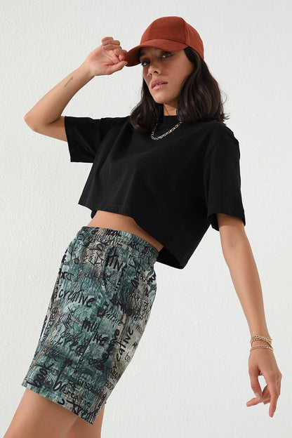 Print Lettering Embroidered Comfort Fit Bermuda Women's Shorts - 91006