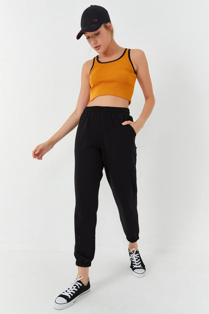 Mustard Basic Zero Sleeve Narrow Cut U Collar Women's Crop Top Singlet - 97160