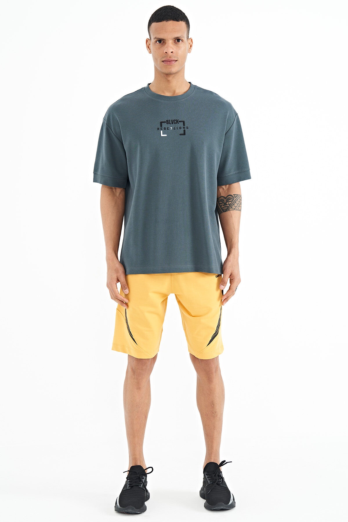 Mustard Print Detail Logo Embroidered Standard Fit Men's Shorts - 81252
