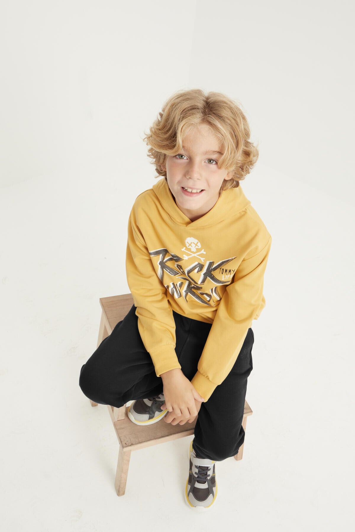 Mustard Print Kangaroo Pocket Hooded Standard Fit Boys' Sweatshirt - 11002