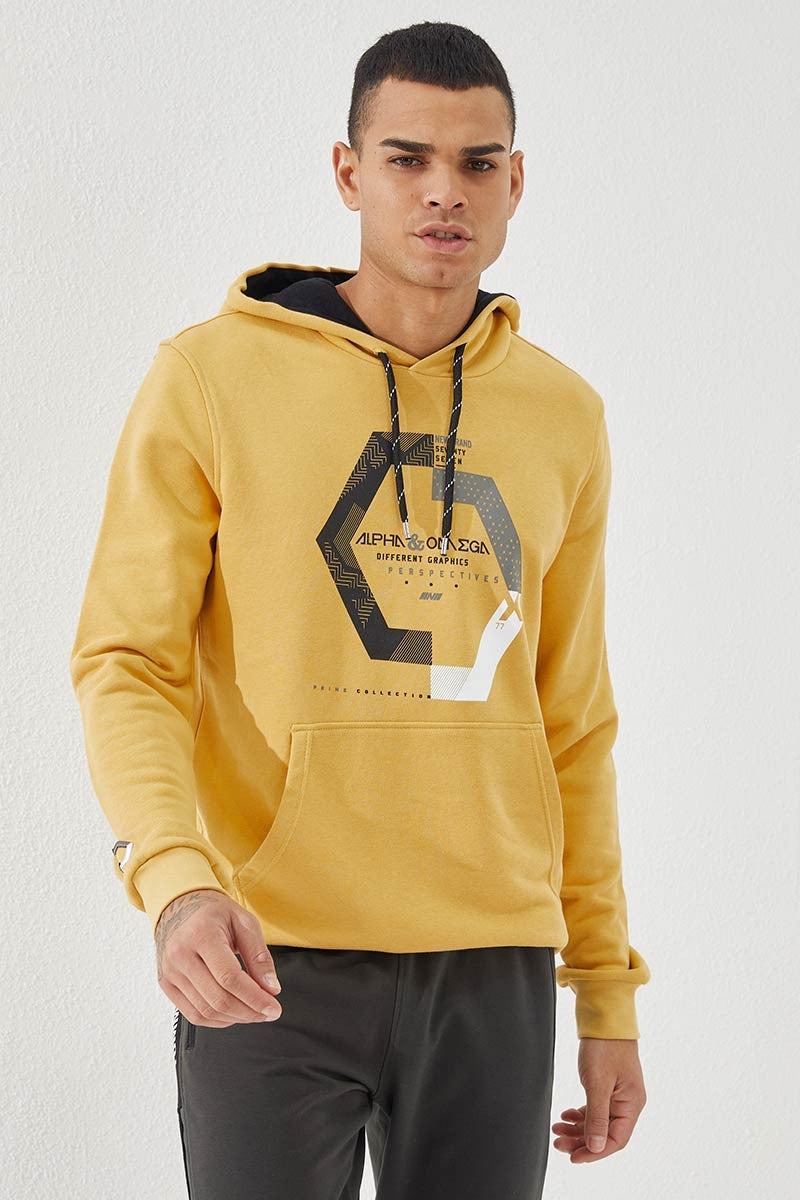 Mustard Geometric Print Standard Cut Hooded Men's Sweatshirt - 87870