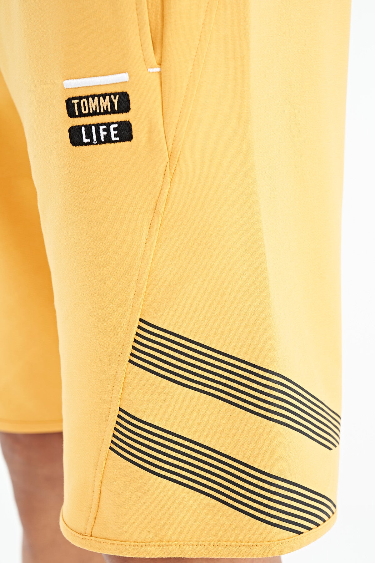Mustard Front Back Print Detailed Standard Molded Rubber Waist Men's Shorts - 81250
