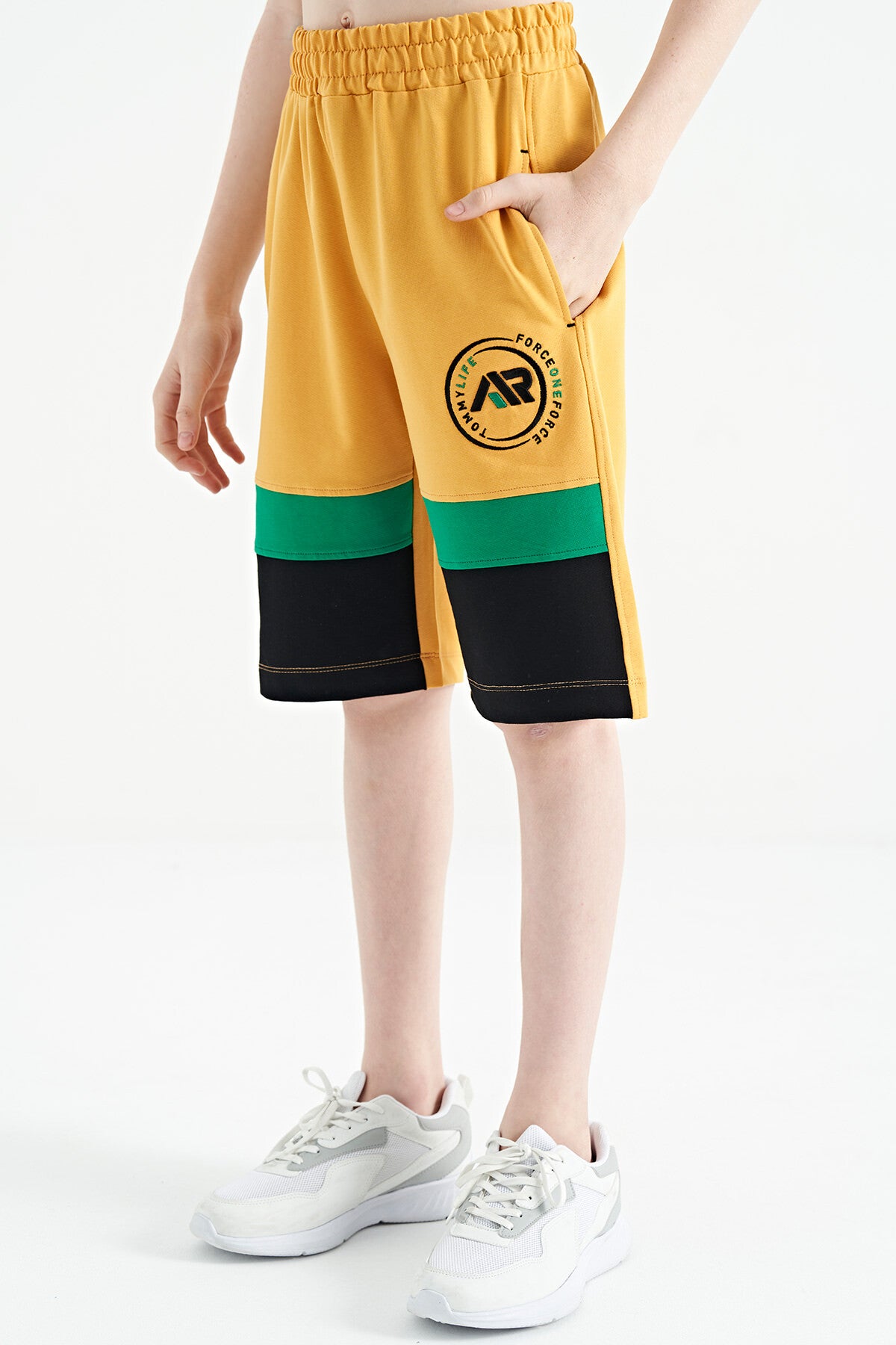 Mustard Colored Printed Laced Embroidery Detailed Standard Pattern Boys Shorts - 11129