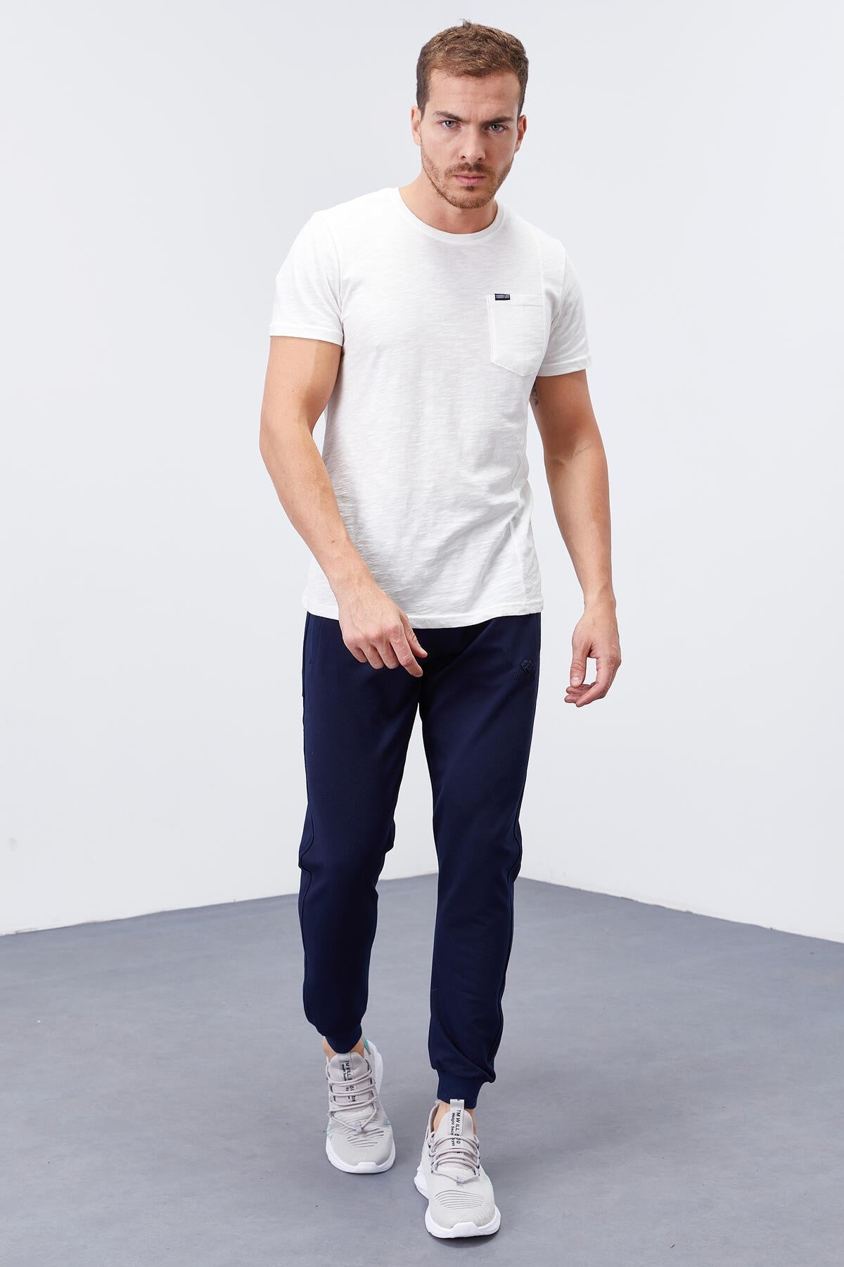 Indigo Zippered Pocketed Straight Fit Jogger Men's Tracksuit Bottom - 84343