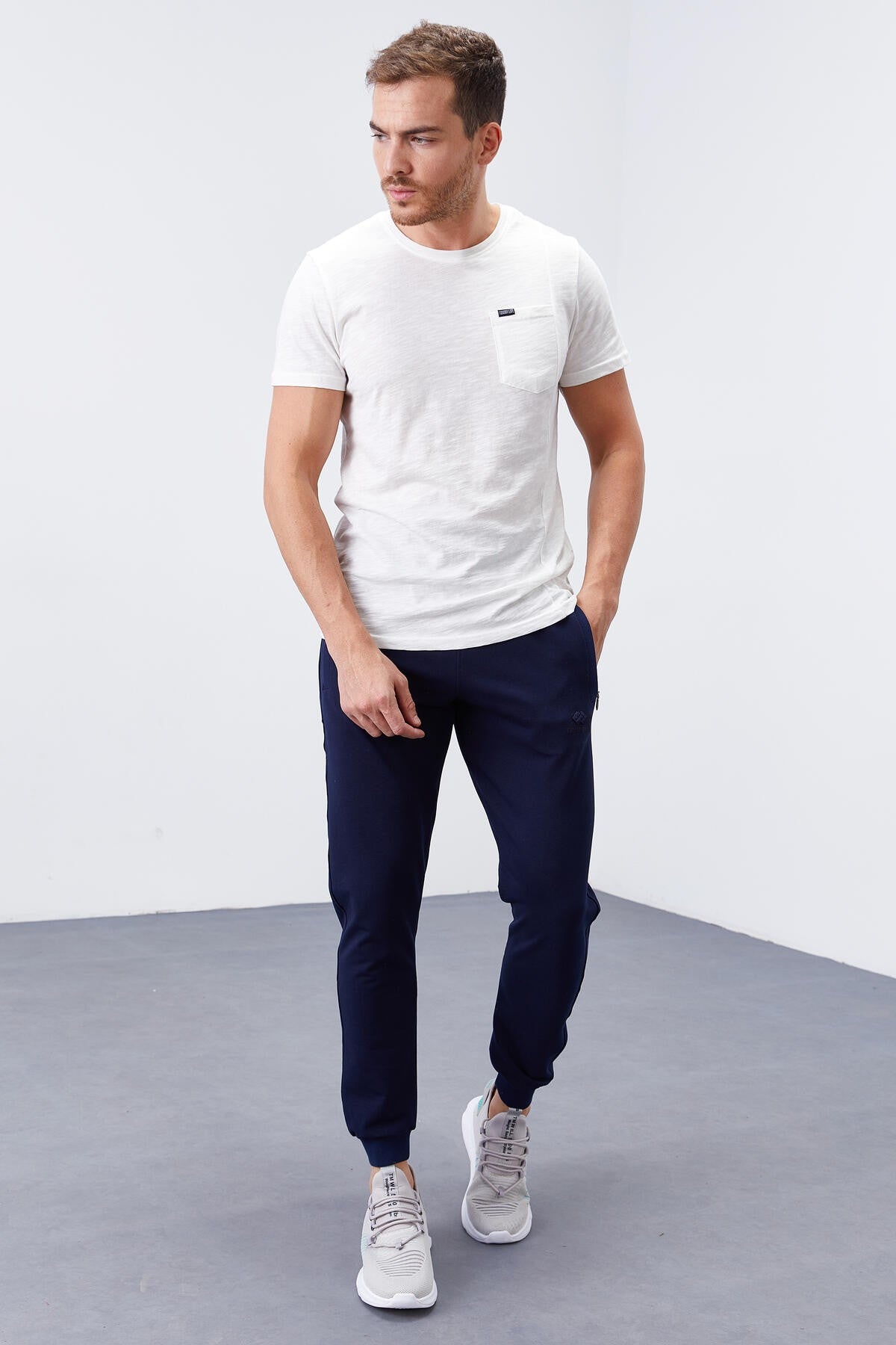 Indigo Zippered Pocketed Straight Fit Jogger Men's Tracksuit Bottom - 84343
