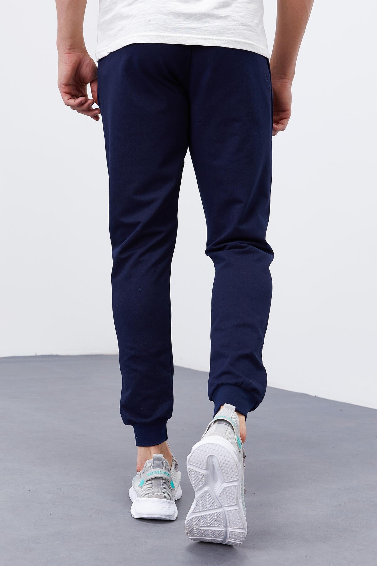 Indigo Zippered Pocketed Straight Fit Jogger Men's Tracksuit Bottom - 84343