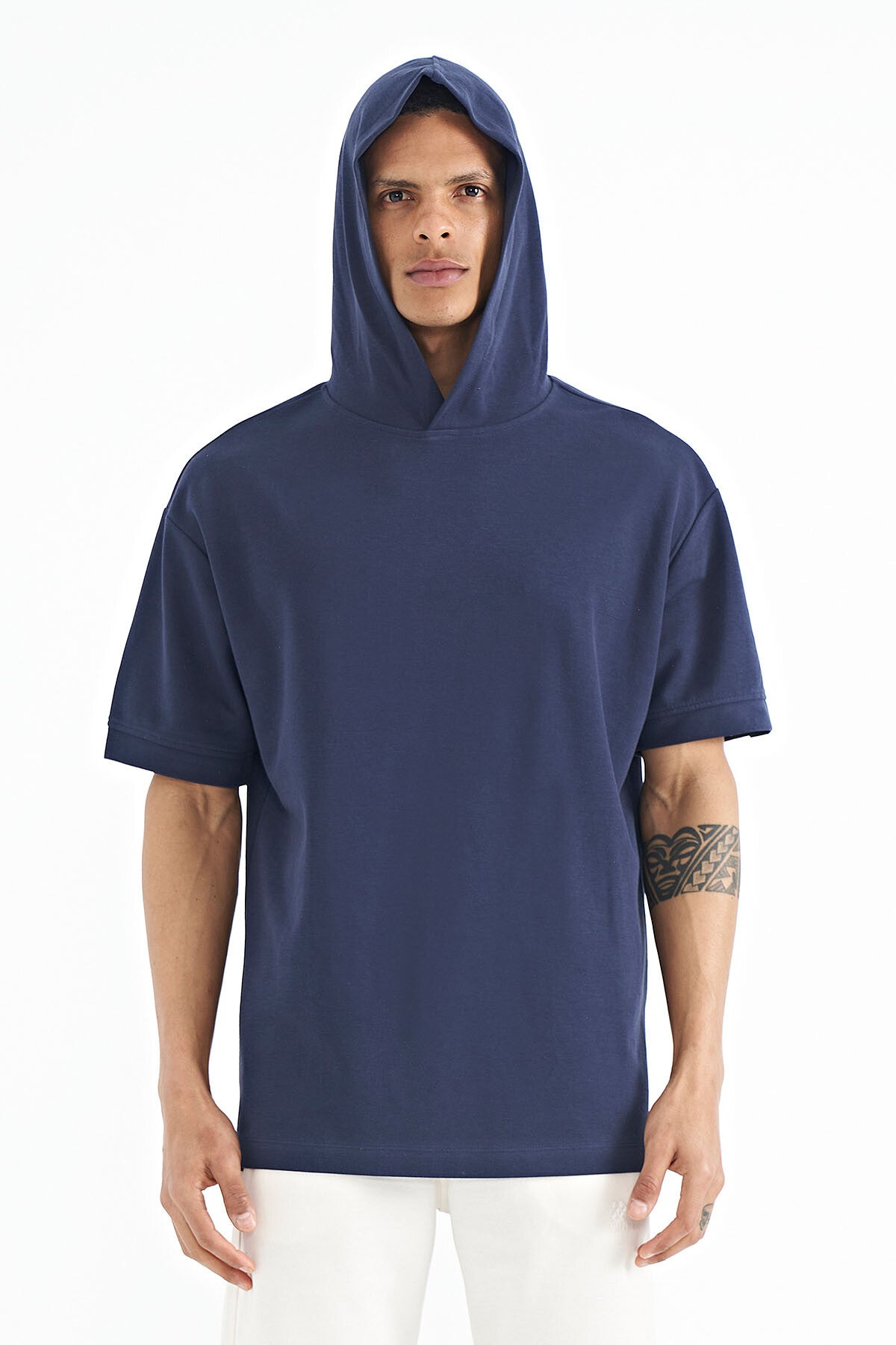 Indigo Hooded Sleeve Label Detailed Oversize Men's T-shirt - 88179