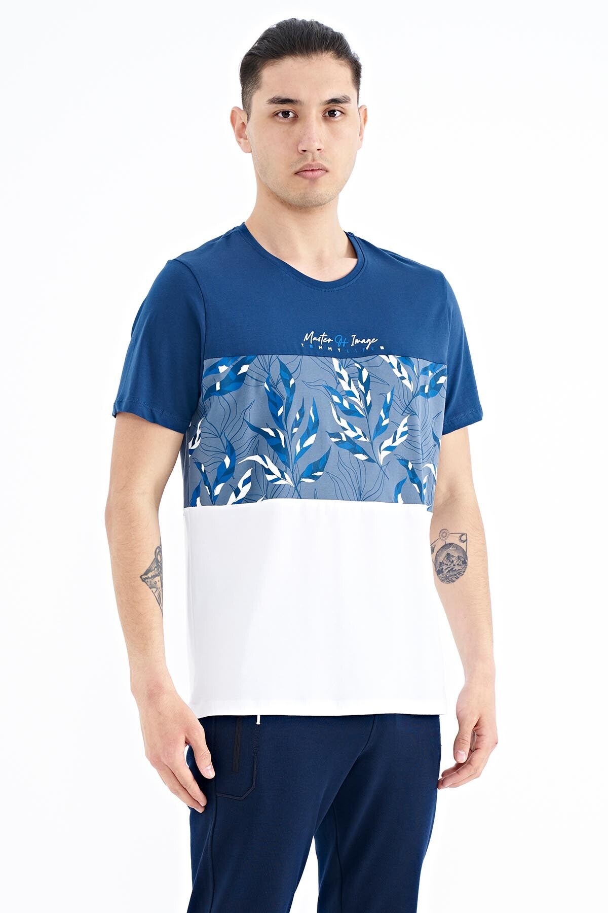 Indigo Color Gradient Print Detailed O Collar Standard Fit Men's T-Shirt - 88177