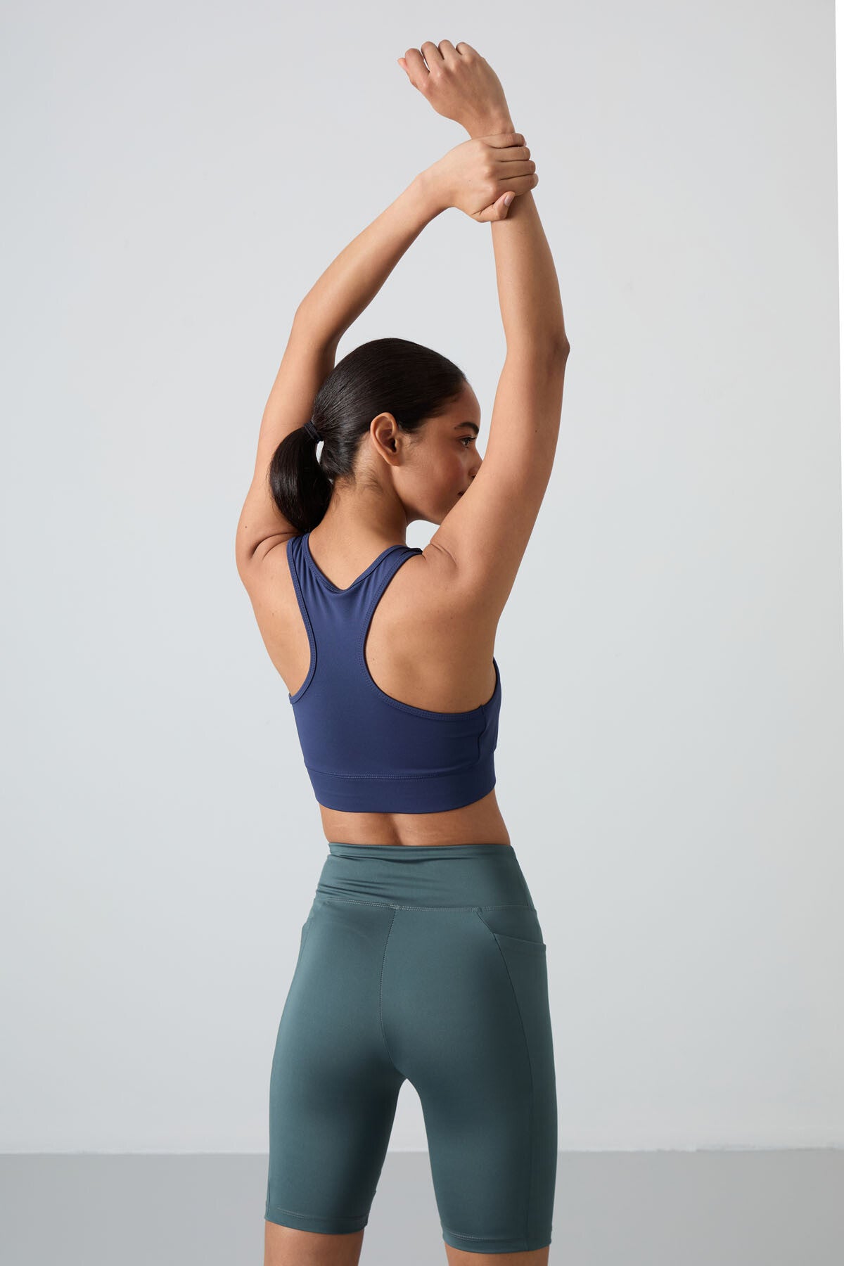 Indigo Back Detailed Narrow Fit U Collar Women's Sports Bustier - 97120