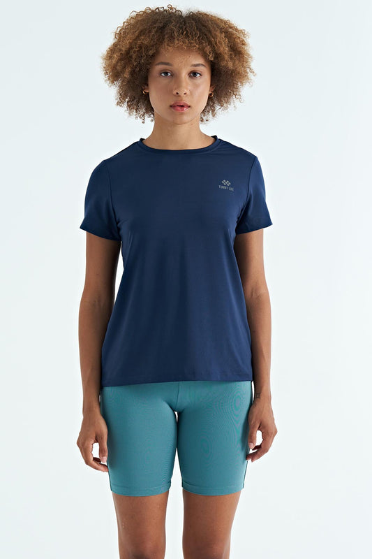 Indigo Back Slit Detailed O Collar Short Sleeve Standard Fit Women's T-Shirt - 97267