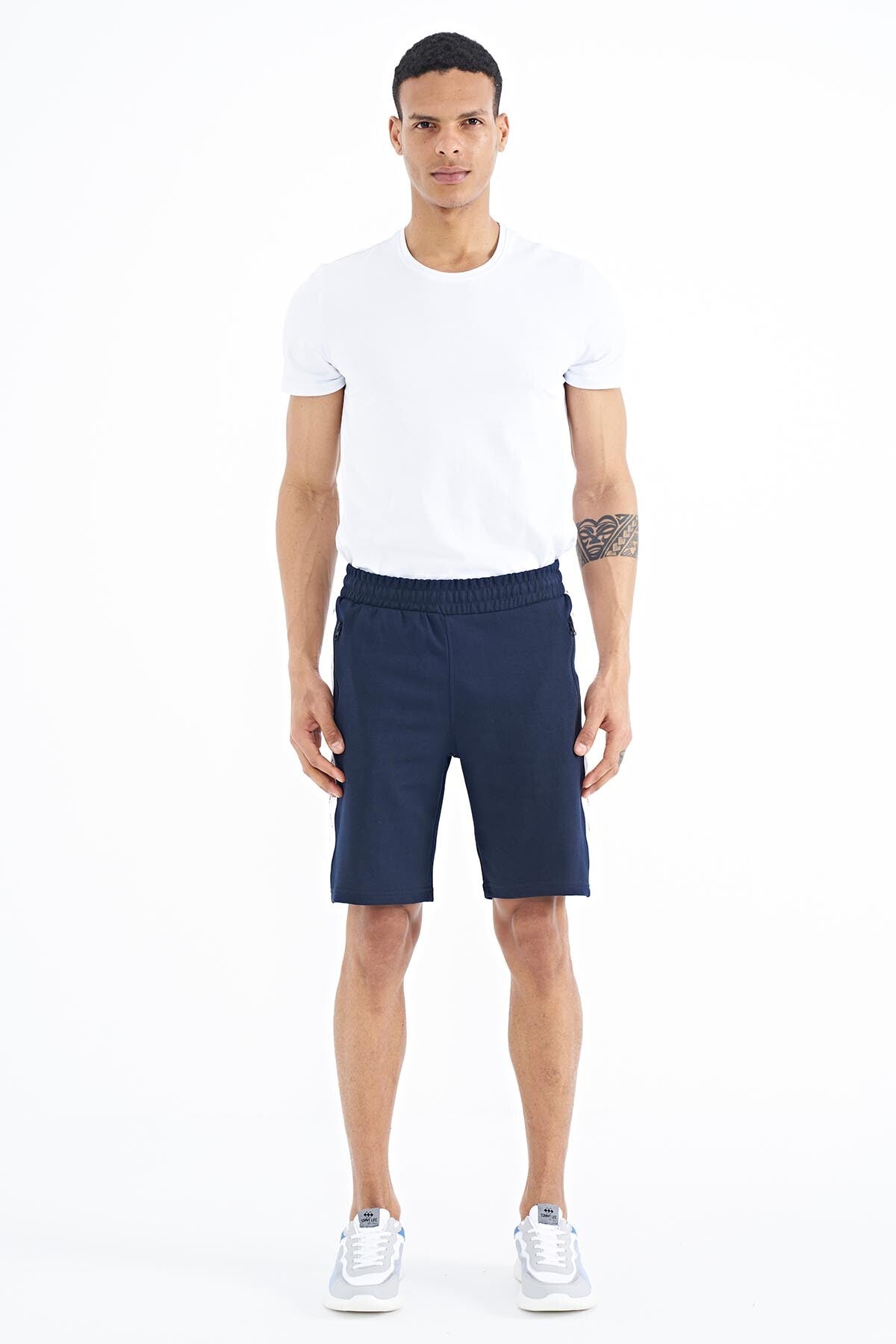 Alfred Indigo Standard Fit Men's Shorts - 81244
