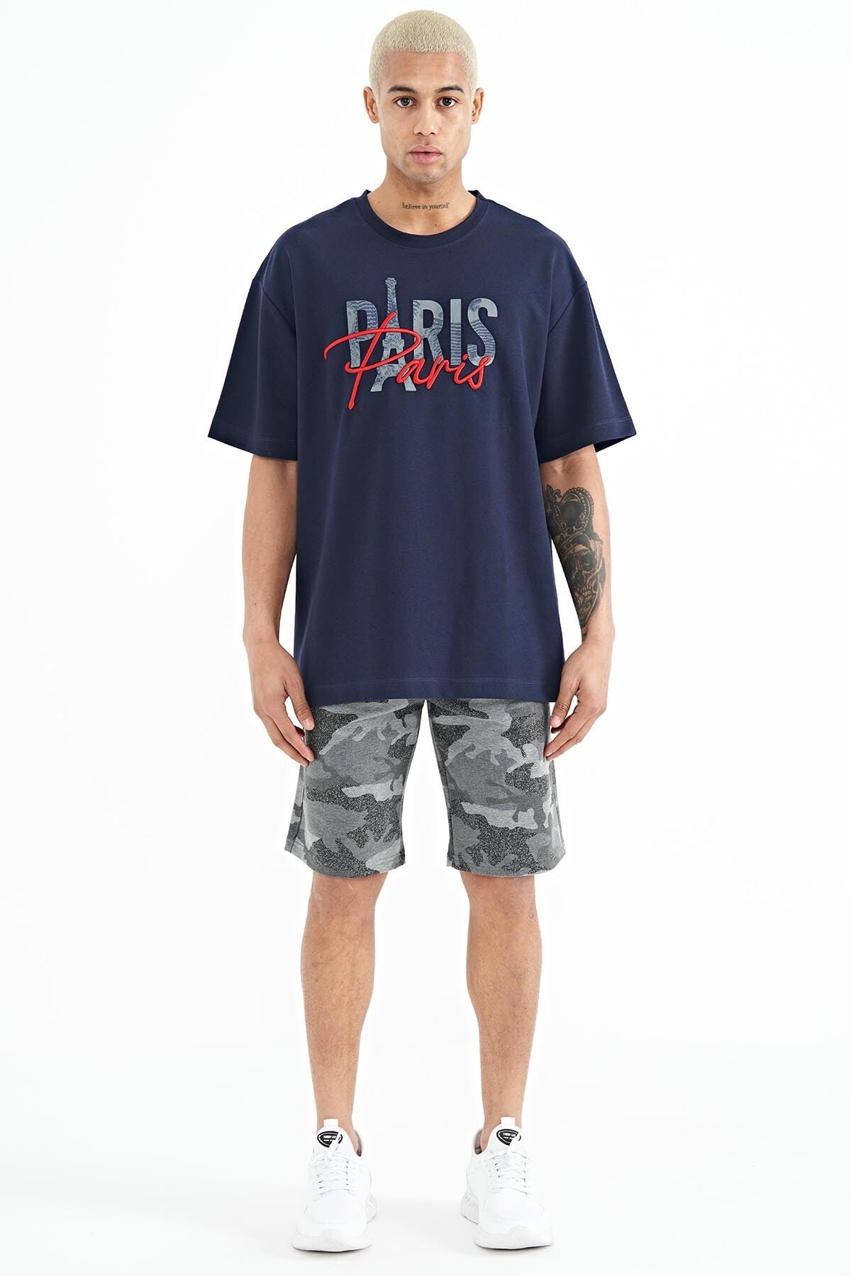Indigo Yarn Embroidered O Collar Oversize Men's T-Shirt - 88223