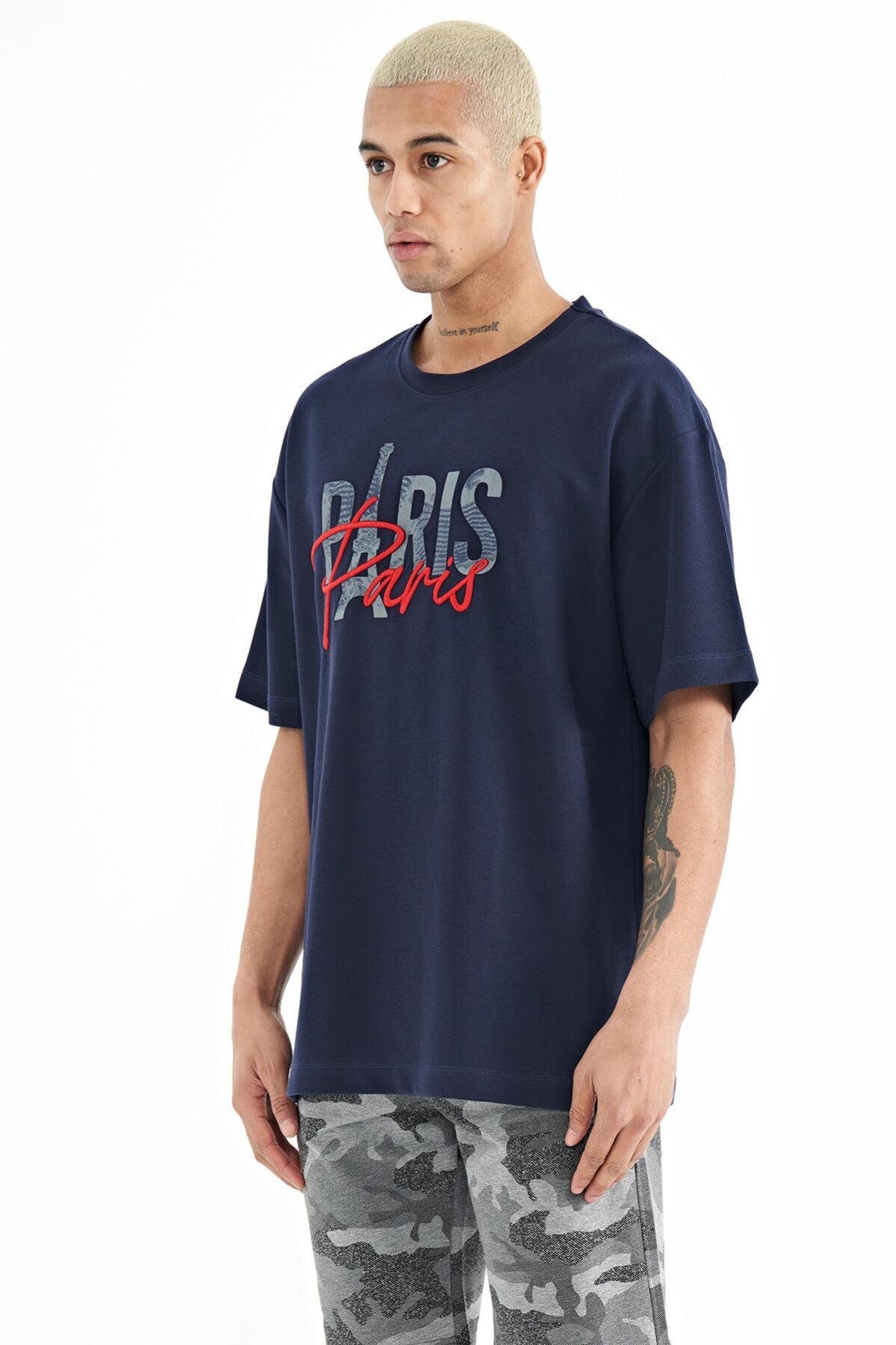 Indigo Yarn Embroidered O Collar Oversize Men's T-Shirt - 88223