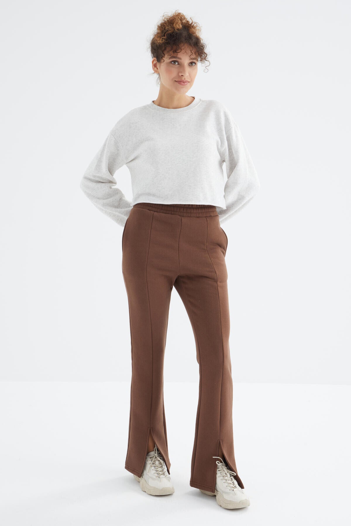 Brown High Waist Front Slit Detailed Side Pocket Comfortable Fit Women's Tracksuit Bottom - 94625