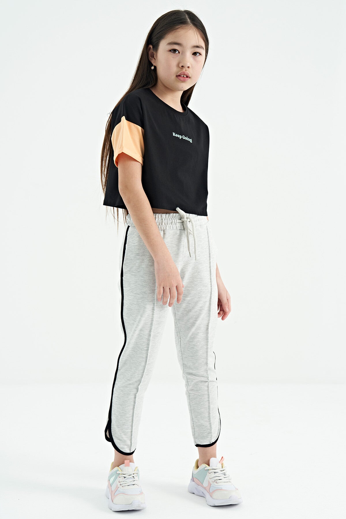 Light Grey Detailed Laced Front Wide-Legged Girls' Tracksuit Bottom - 75124