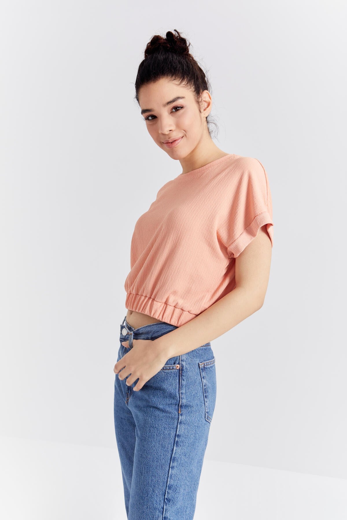 Melon Inside Basic O Collar Belt Elastane Crinkle Fabric Women's Crop Top T-Shirt - 97227