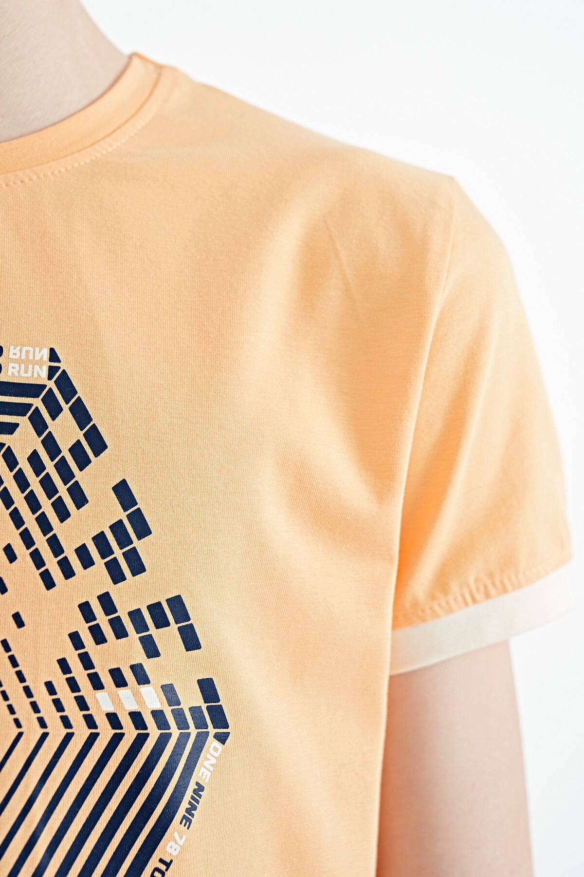Melon Sleeve Cuff Colorful Detailed Printed Standard Cut Boys T-Shirt - 11156