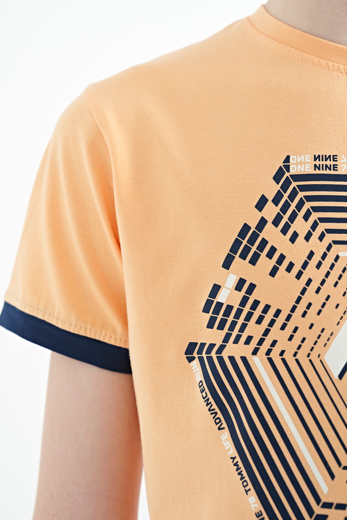 Melon Sleeve Cuff Colorful Detailed Printed Standard Cut Boys T-Shirt - 11156