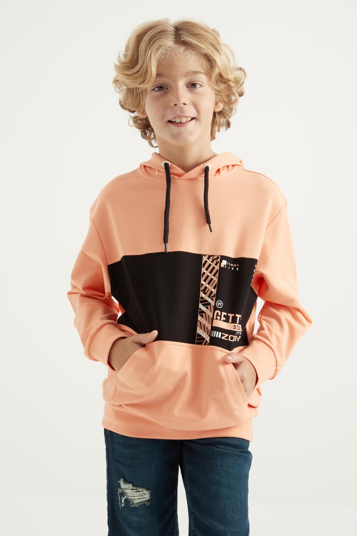Melon Inside Embroidered Kangaroo Pocket Hooded Standard Fit Boys' Sweatshirt - 11010