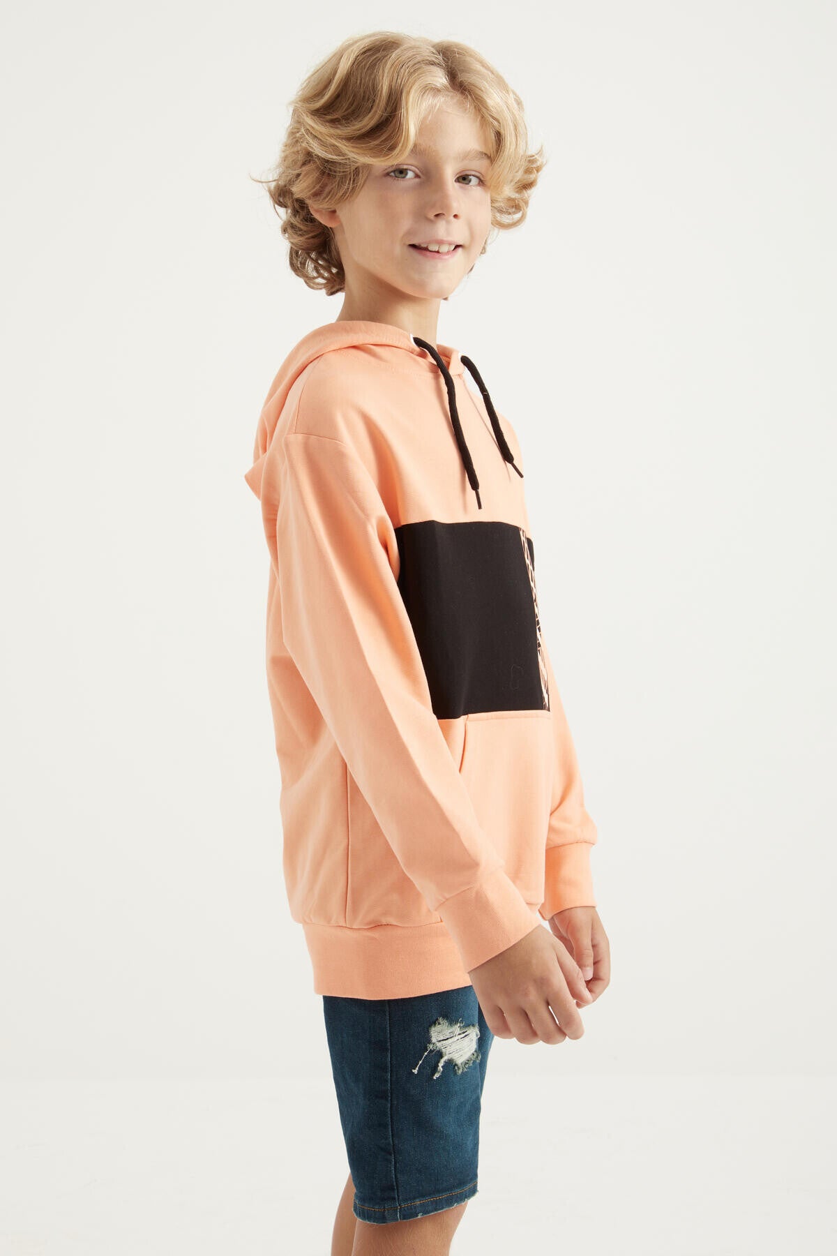 Melon Inside Embroidered Kangaroo Pocket Hooded Standard Fit Boys' Sweatshirt - 11010