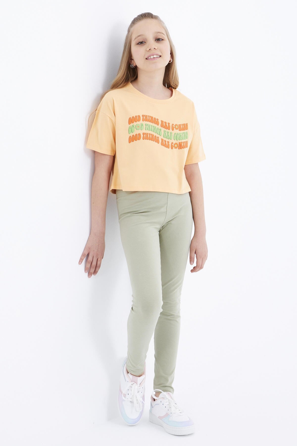 Melon Inside Oversize Colorful Print Drop Shoulder O Collar Girls Crop T-Shirt - 75038