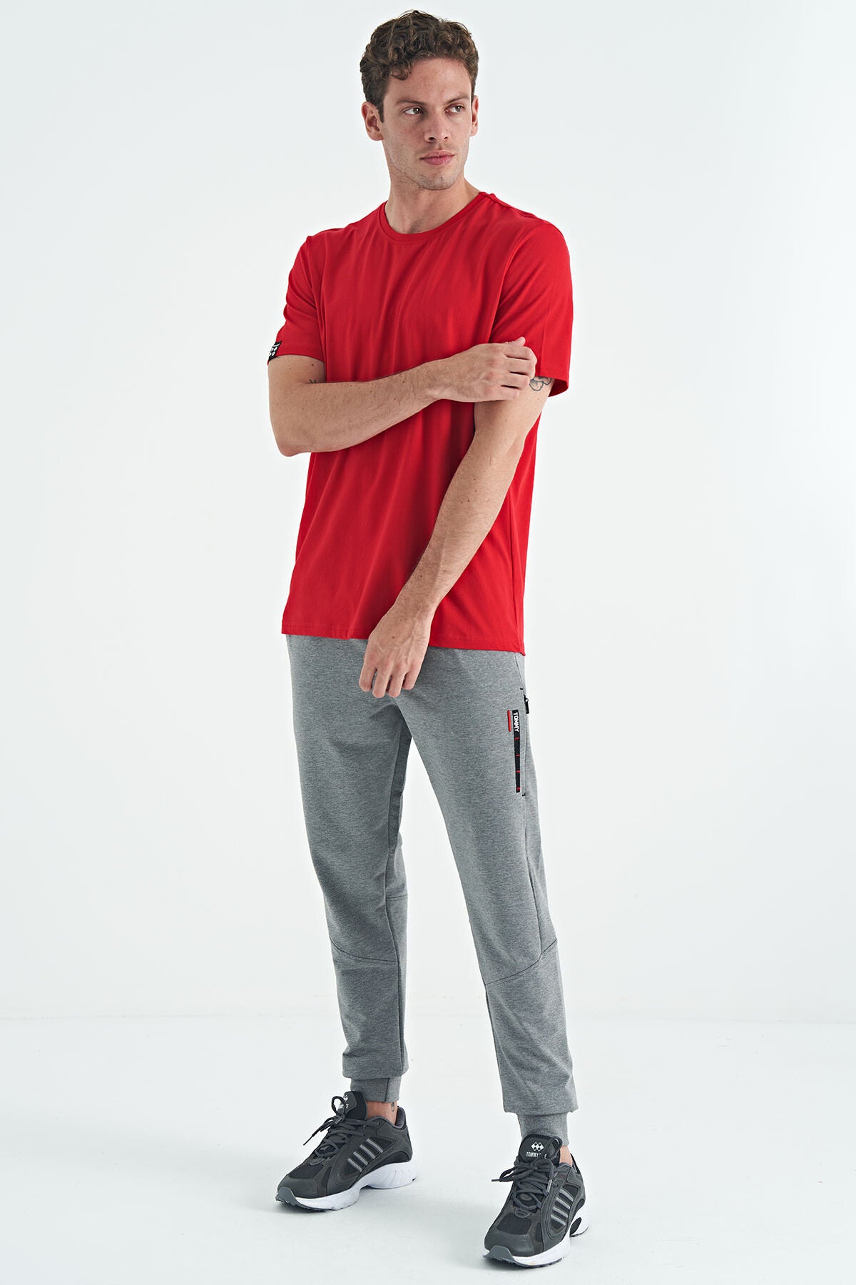 Red Men's Basic Short Sleeve Standard Fit O Neck T-shirt - 87911