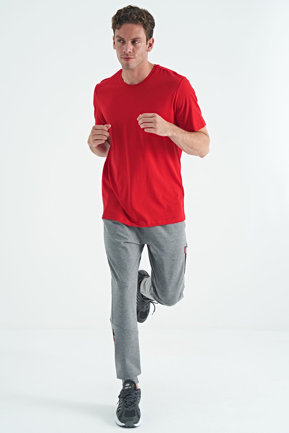Red Men's Basic Short Sleeve Standard Fit O Neck T-shirt - 87911