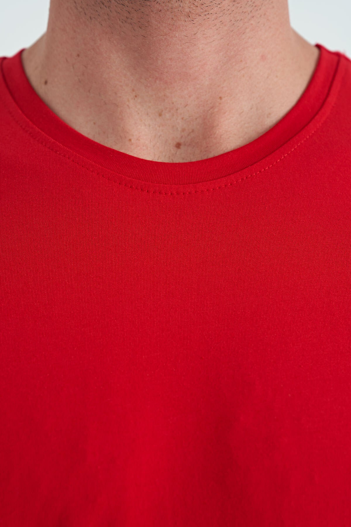 Red Men's Basic Short Sleeve Standard Fit O Neck T-shirt - 87911