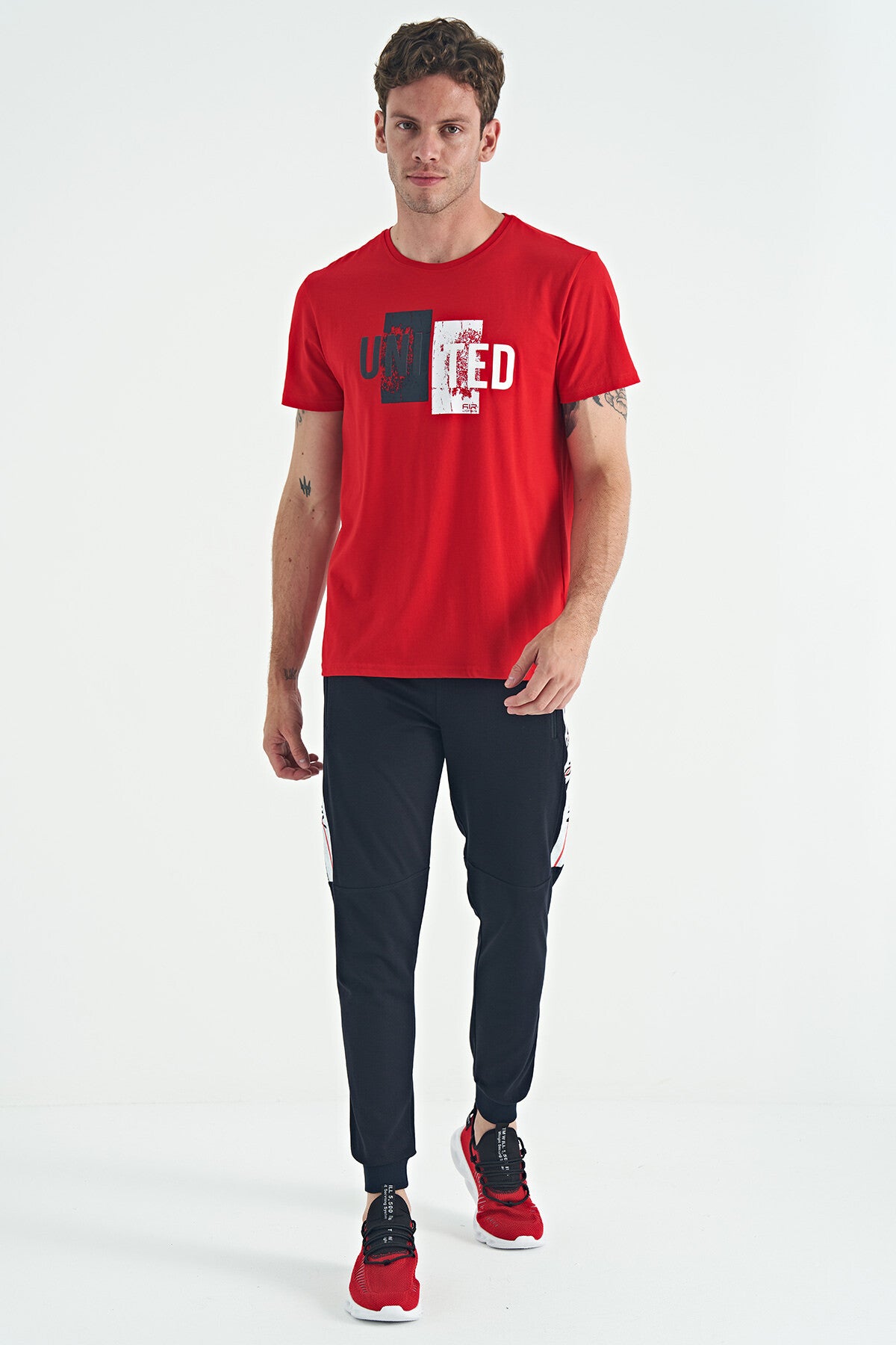 Elvis Red Standard Fit Men's T-Shirt - 88218