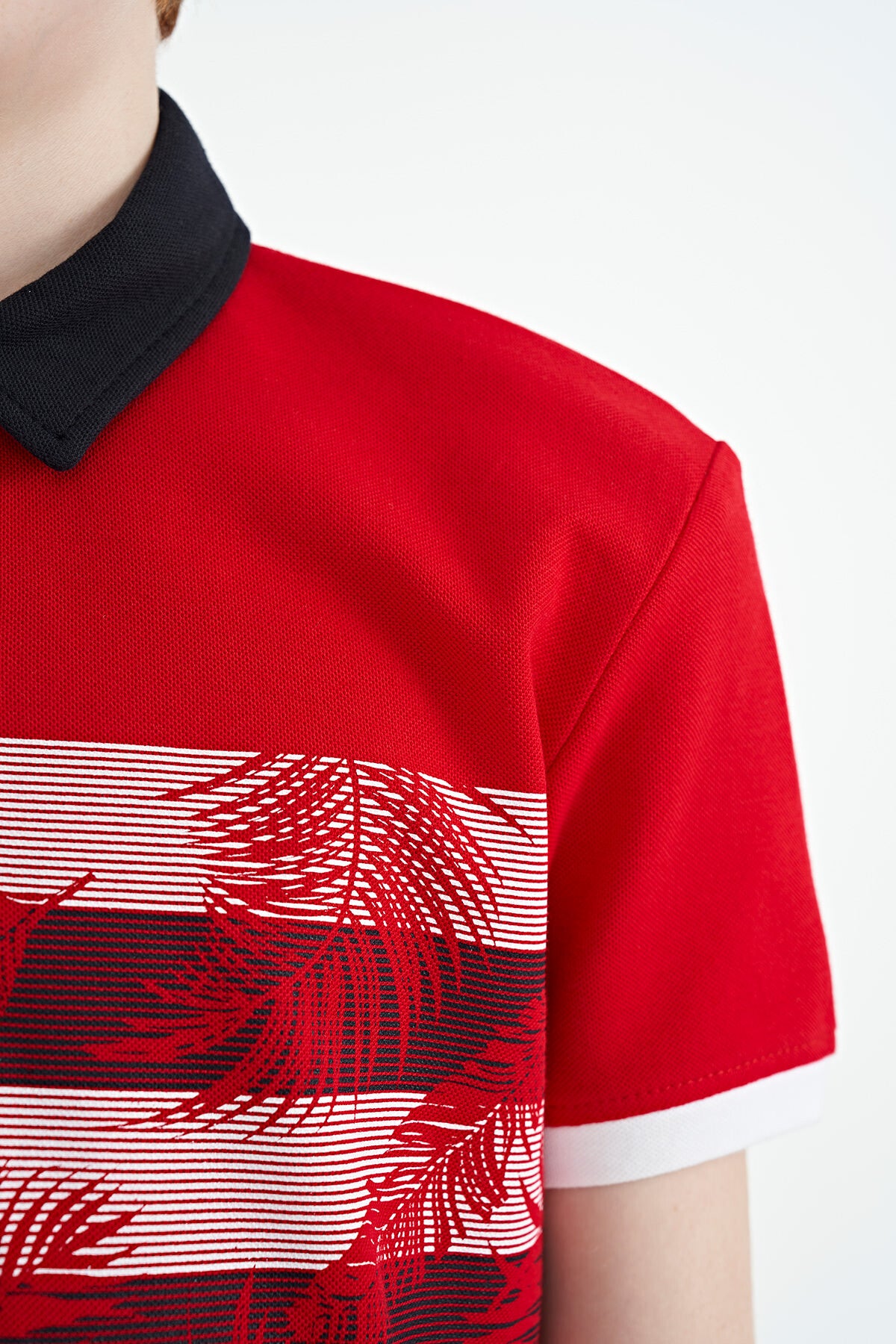 Red Print Detailed Standard Cut Polo Collar Boys T-Shirt - 11101