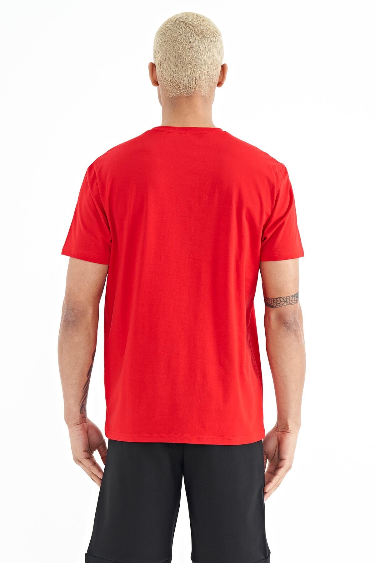 Donald Red Standard Fit Men's T-Shirt - 88217