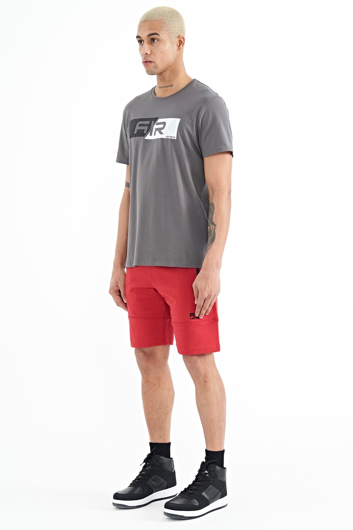 Alec Red Standard Fit Men's Shorts - 81243