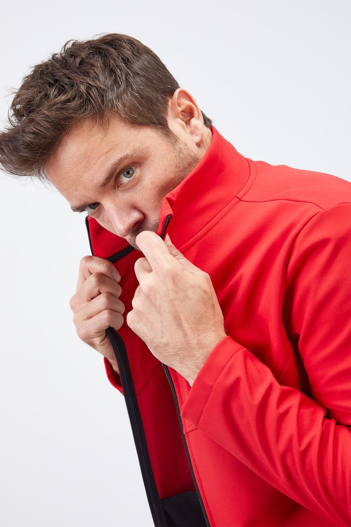 Red Zippered Stand-Up Collar Water and Windproof Softshell Men's Jacket - 88050