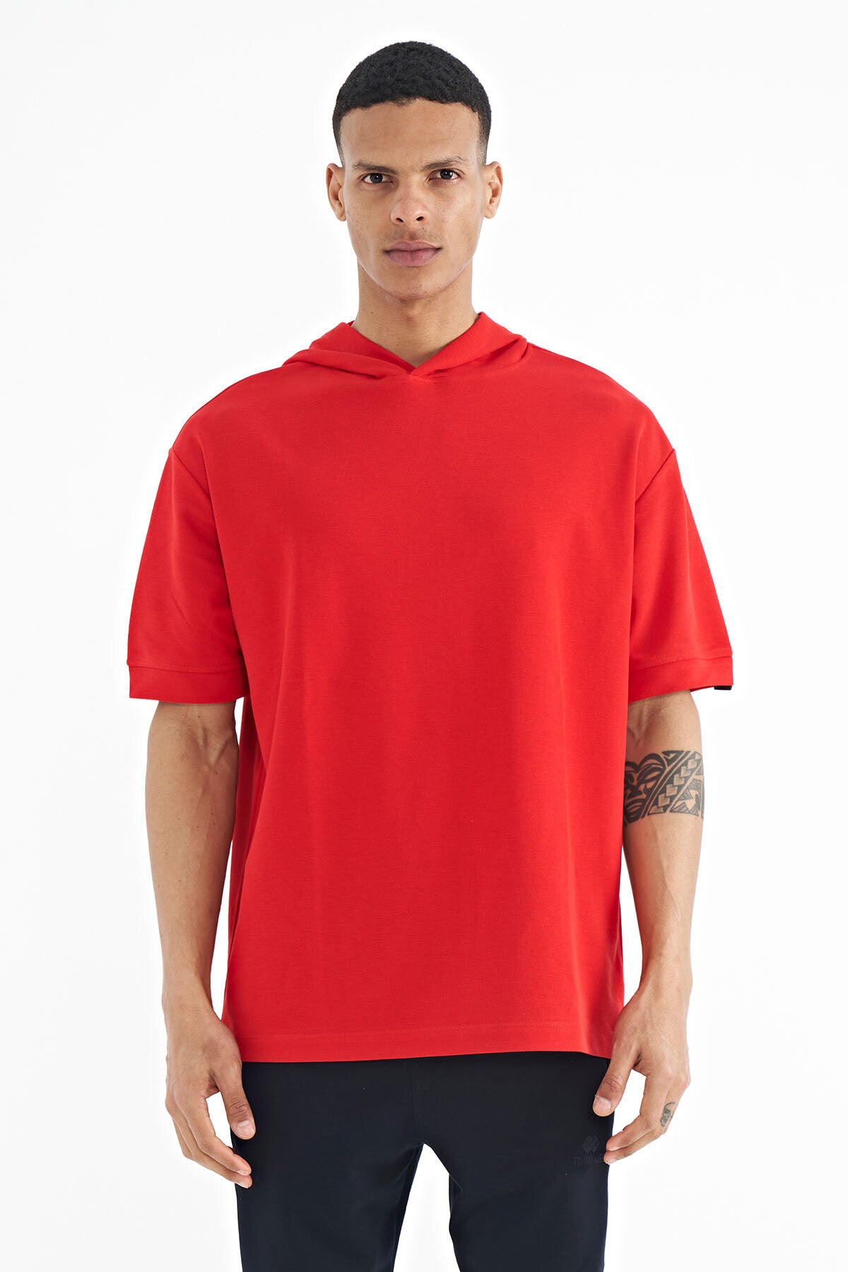 Red Hooded Sleeve Label Detailed Oversize Men's T-shirt - 88179