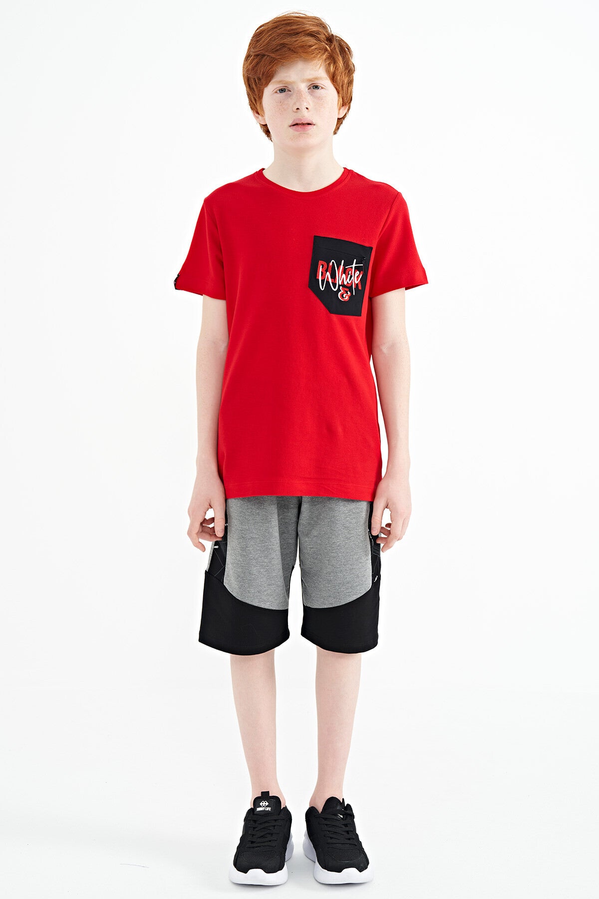 Red Front Pocket Embroidered O Collar Standard Fit Boys' T-Shirt - 11116