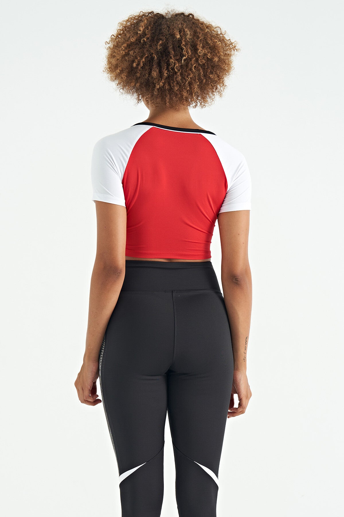 Red Color Block Logo Printed O Neck Slim Fit Women's Crop T-Shirt - 97270