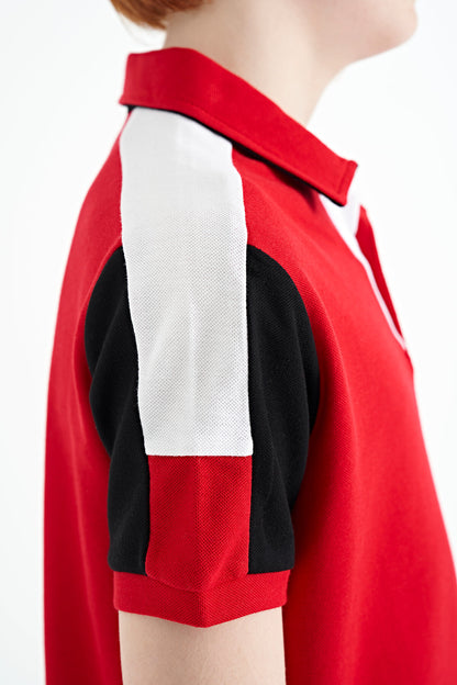 Red Color Blocked Shoulder Trim Detailed Standard Pattern Boys T-Shirt - 11155