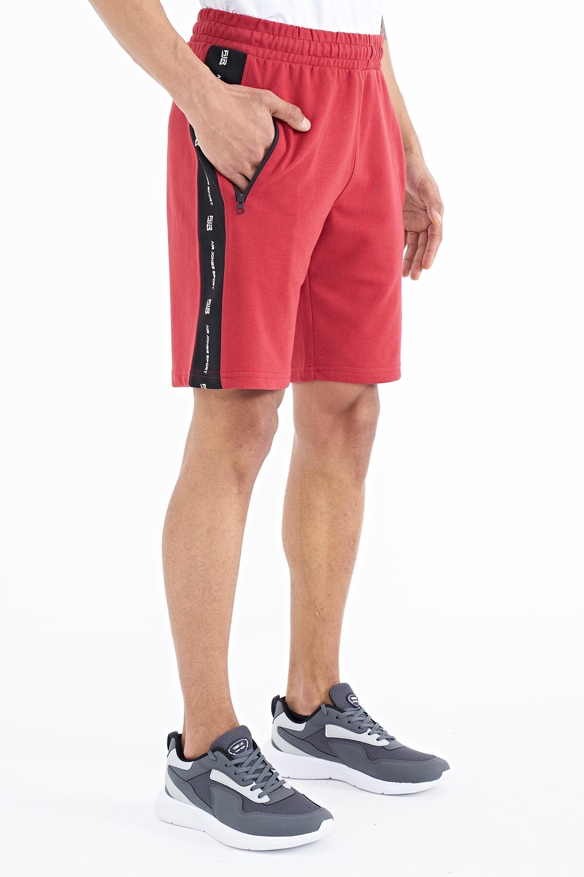 Alfred Red Standard Fit Men's Shorts - 81244