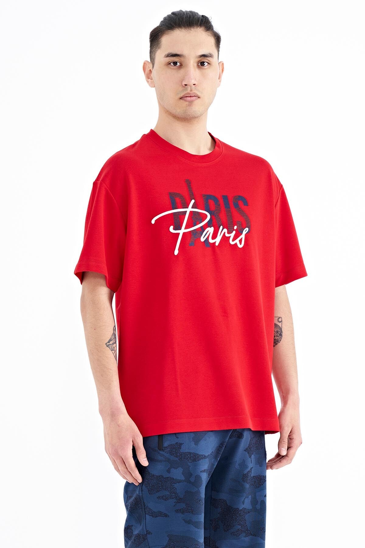 Red Embroidered Letter O Collar Oversize Men's T-Shirt - 88223