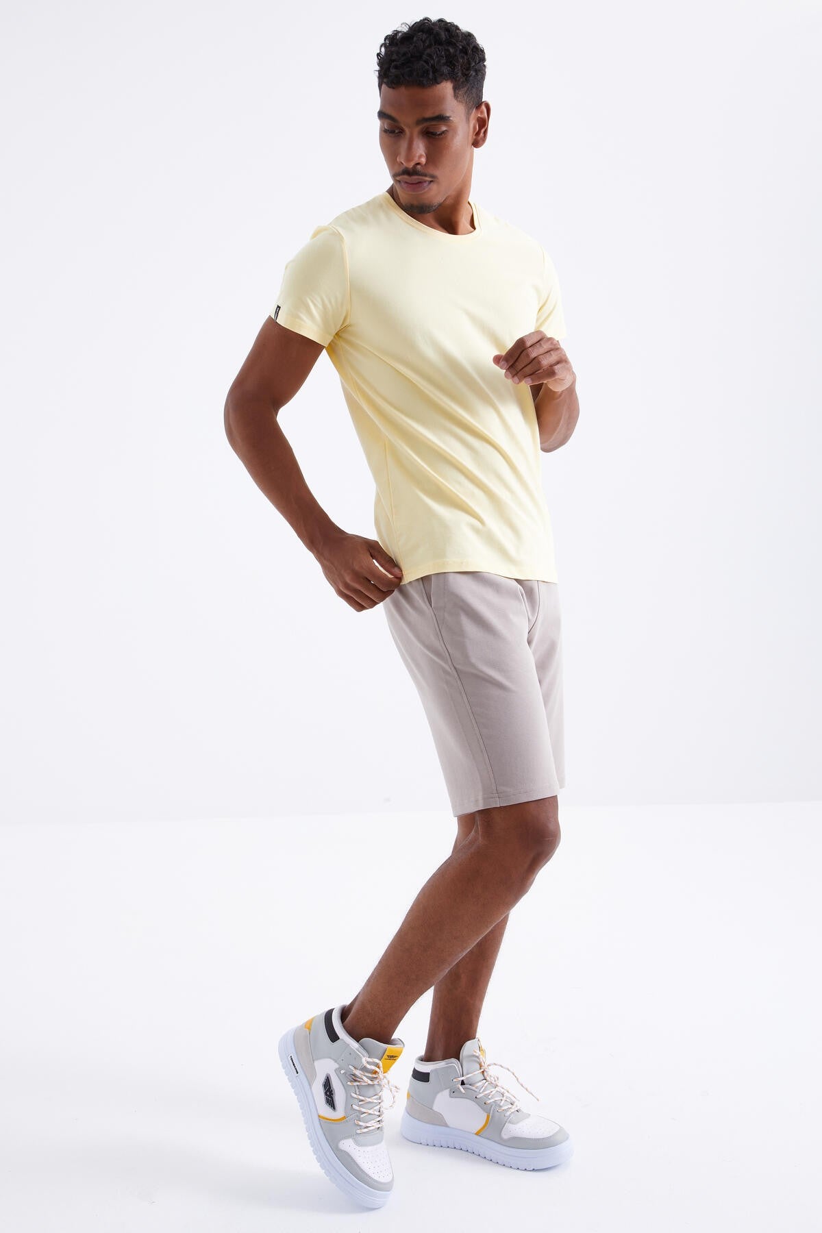 Dark Beige Laced Standard Fit Basic Men's Shorts - 81212