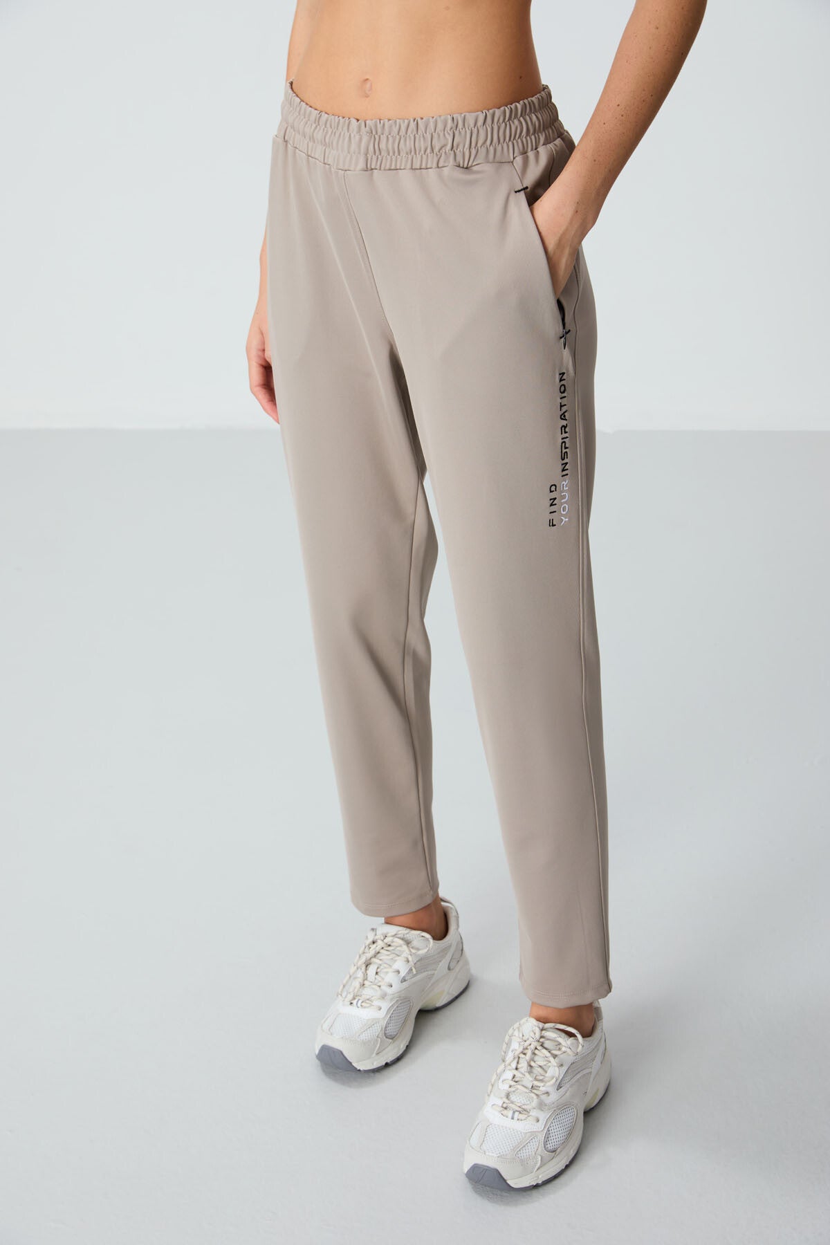Dark Beige Hooded Hidden Pocket Detailed Standard Cut Women's Tracksuit Set - 95306