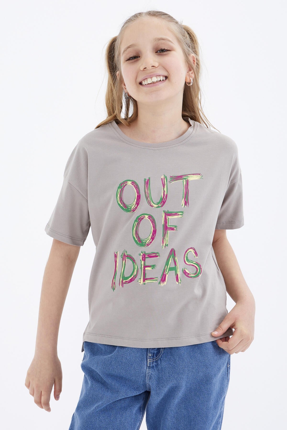Dark Beige Oversize Print O Collar Drop Shoulder Girls' T-Shirt - 75028