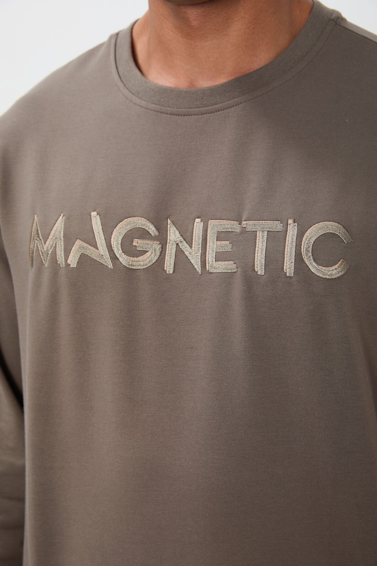 Dark Beige Embroidered O Collar Comfort Fit Fleece-Lined Men's Sweatshirt - 88020